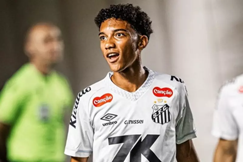 جوهرة سانتوس.. ابن روبينيو يلفت أنظار الدوري الإسباني