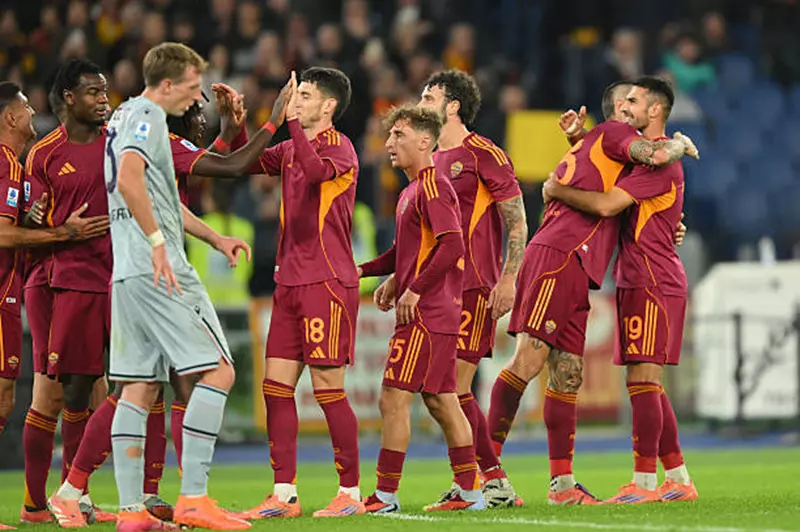 روما يهزم أودينيزي بثنائية.. ونابولي يسقط ضد بولونيا